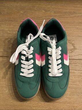 Dolce Vita 7.5 Women’s Green, Pink, White cushioned Sybela fashion sneaker